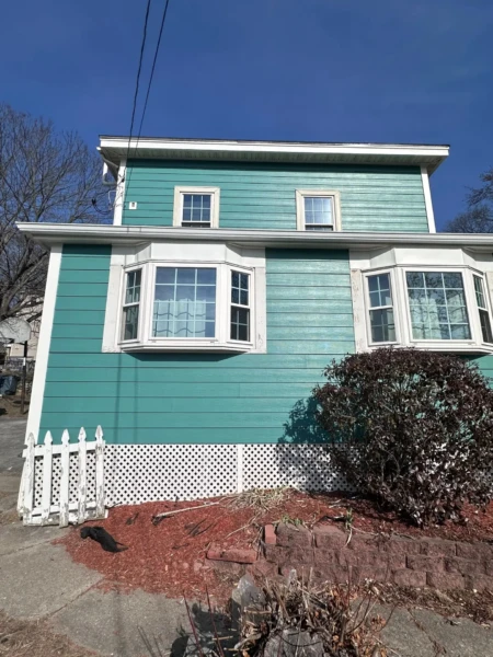James Hardie® Cedarmill Siding in Santa Monica Pier, Dracut, MA